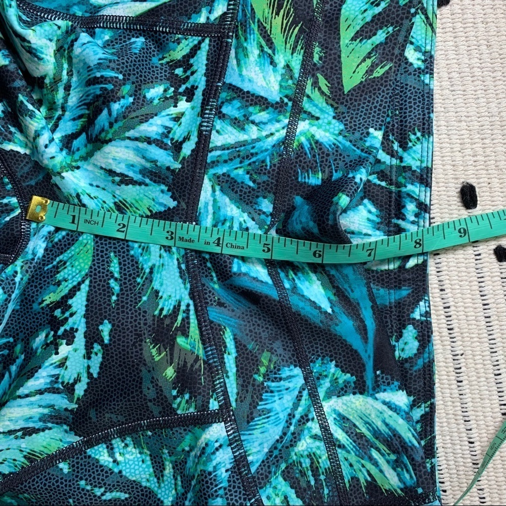 Athleta Tropical Palm Print Mesh Cropped Leggings - Picture 8 of 11